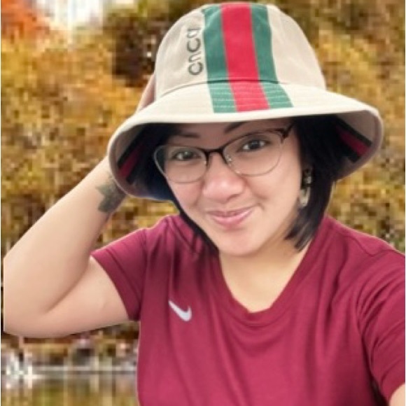 Meet your Posher, Maricel - Picture 2 of 5